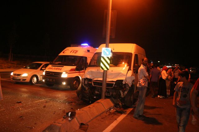 Arnavutköy - Habibler Yolunda Yine Kaza