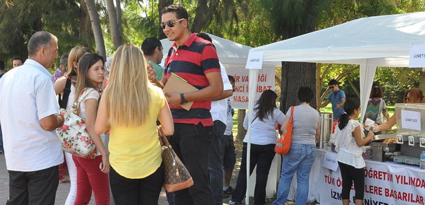 mersinde_polisten_ogrencilere_iki_uyari13781566590_h1069200